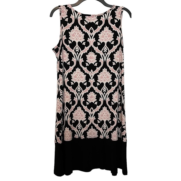 {Ronni Nicole} Damask Patterned Mini Shift Dress in Pink & Black - Picture 5 of 7